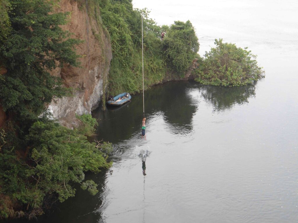 Bungee jump on the Nile